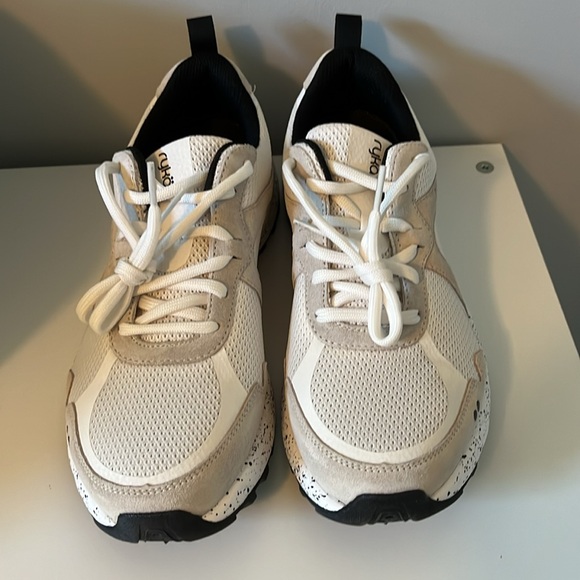 Ryka Kara Women’s Athletic Shoes - Picture 2 of 5